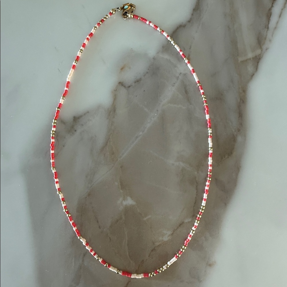Coral and white beaded enewton necklace - Picture 3 of 3